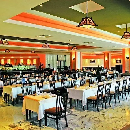 Adonis Hotel 4*