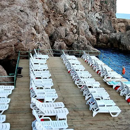 Otel Adonis 4*