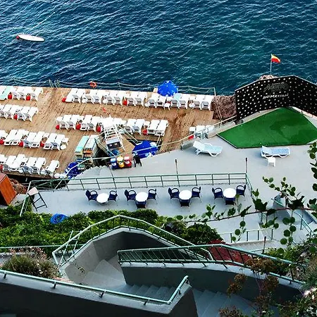 Otel Adonis 4*