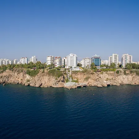 Adonis Otel 4*