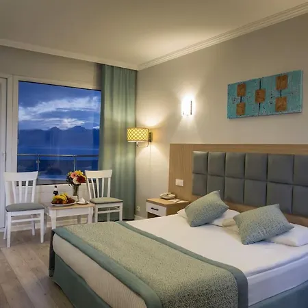 Otel Adonis 4*