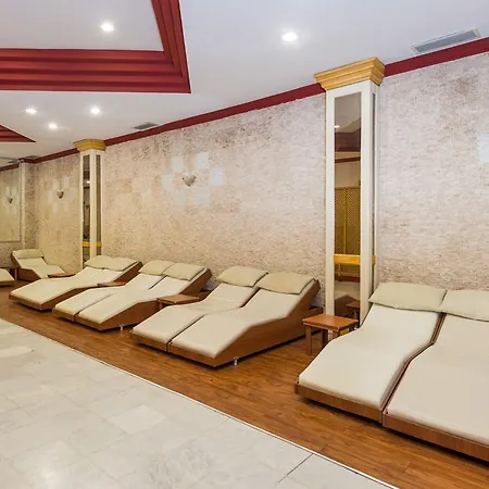 Otel Adonis 4*