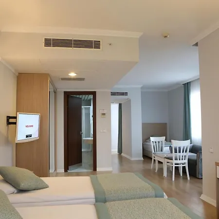 Adonis Otel 4*